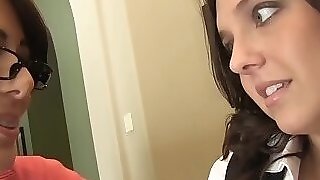 Youthfull Stepdaughter Scissoring Coochie Before Sixtynine
